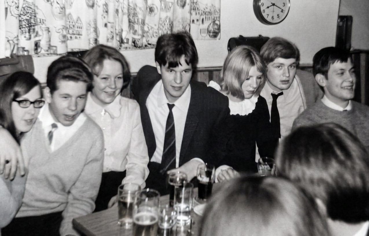 o.j., Unsere Jugend im Kupferkeller, Roland Baumbach fa 25.12.2024, a
