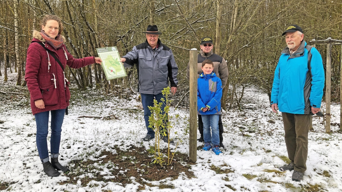 OPTIMIERT_2021-04-10 HK, Baum des Jahres 2021 in Neuhof gepflanzt