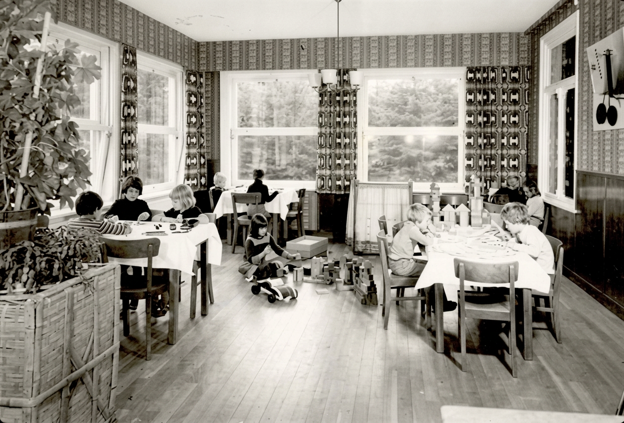 OPTIMIERT_1970er, Cekade Original-Foto, Kinderkurheim Warteberg, um 1970-75, f